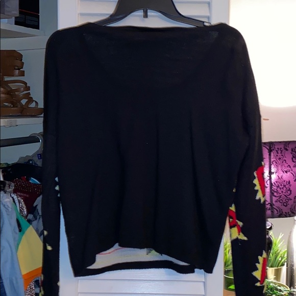 Graphic Sweater (Can be worn off shoulder) - Picture 4 of 4